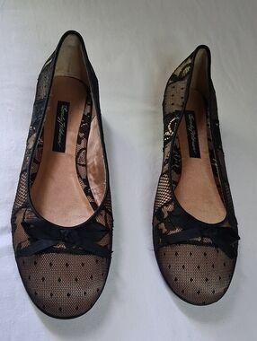 Beverly Feldman Black Lace Bow Flats